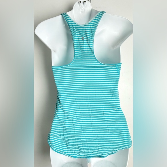 Lululemon What The Sport Singlet
Silver Stripe Peacock Blue Tranquil Blue - Picture 3 of 6